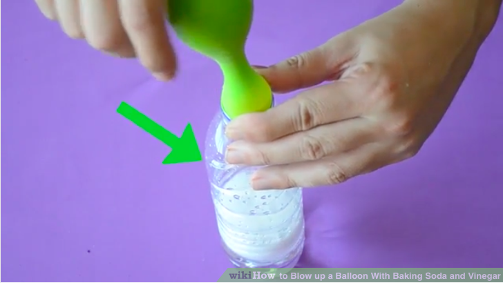 How to Blow up a Balloon With Baking Soda and Vinegar